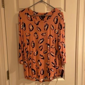 ❗️NWT❗️Women’s long sleeve shirt